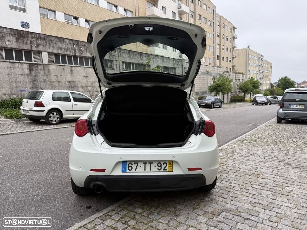 Alfa Romeo Giulietta 1.6 JTDM Exclusive - 9