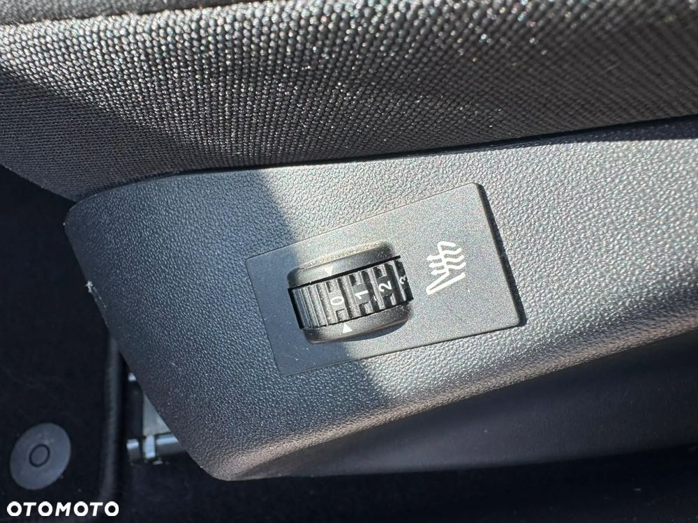 Peugeot 2008 PureTech 130 Stop&Start EAT6 Allure - 11