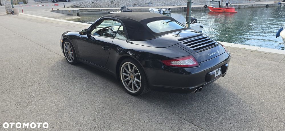 Porsche 911 Carrera S - 2
