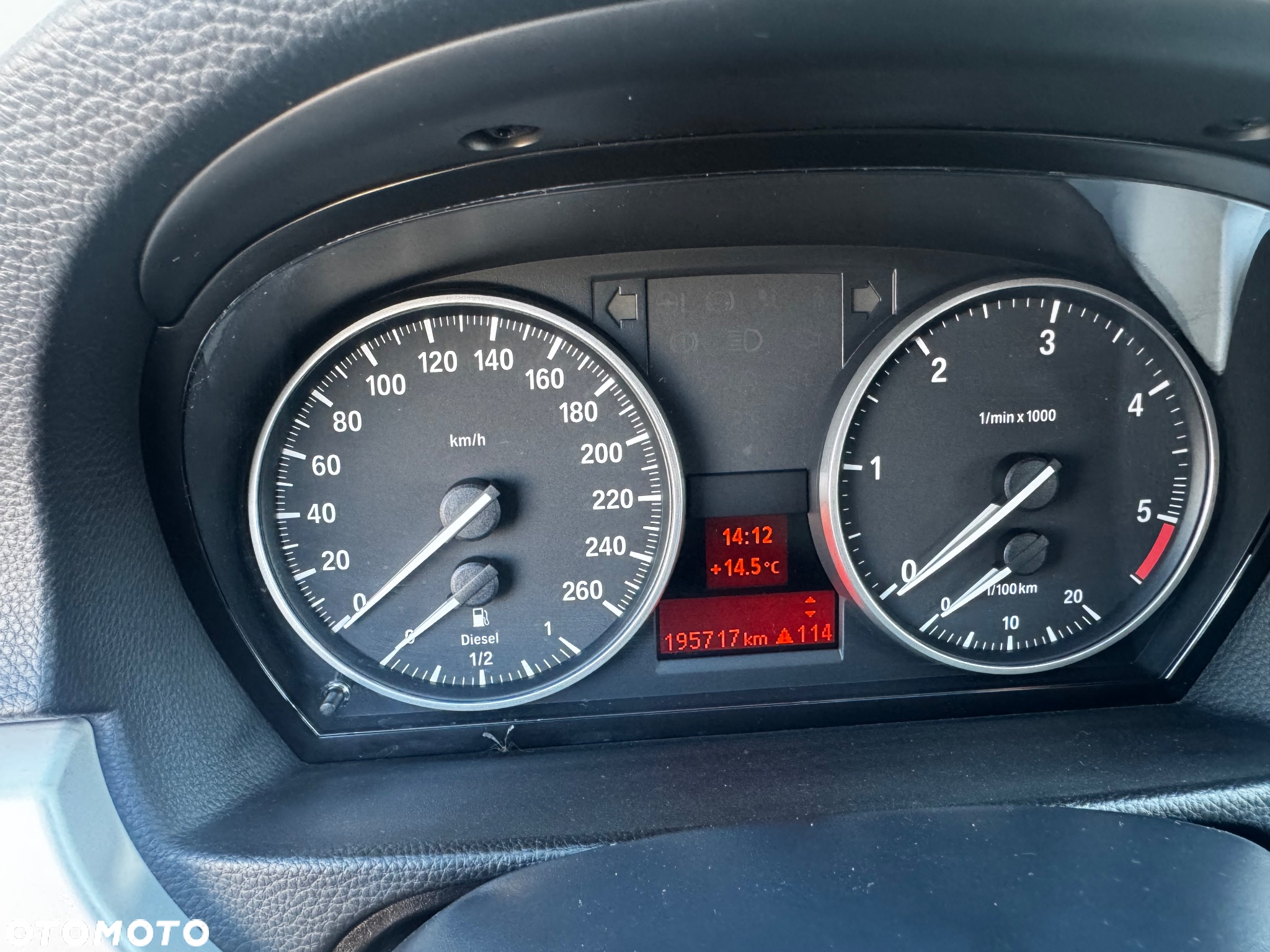 BMW Seria 3 318d DPF Touring - 6