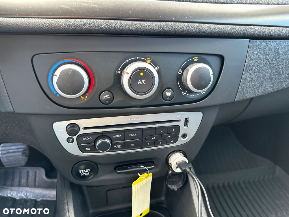 Renault Megane 1.5 dCi Energy Life EU6 - 22