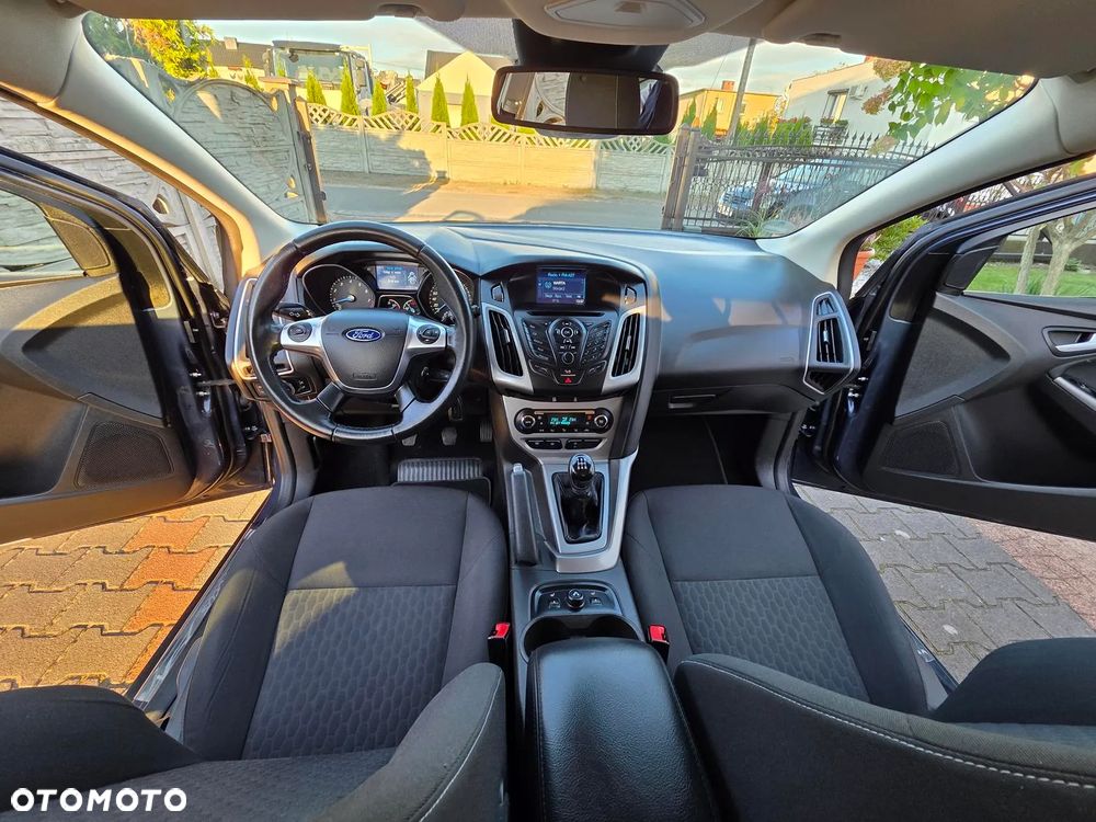 Ford Focus 1.0 EcoBoost Ambiente - 35