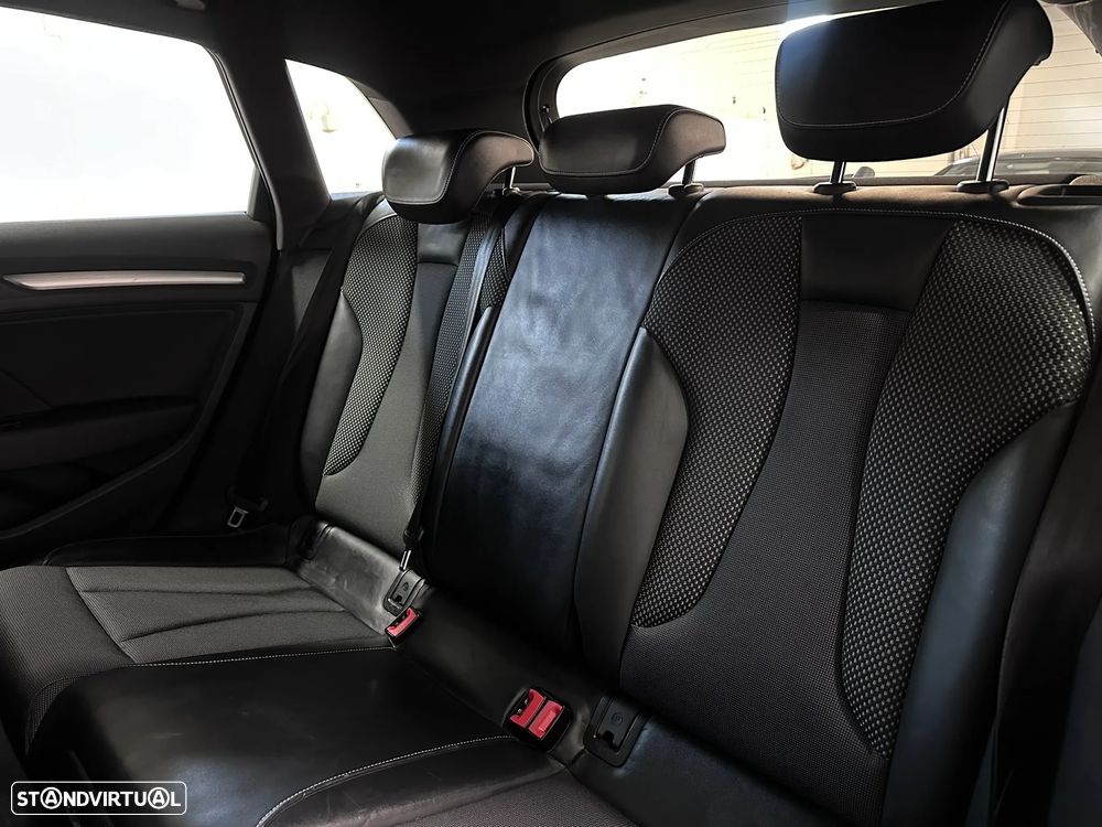 Audi A3 Sportback 2.0 TDI S line Sport Pack - 11