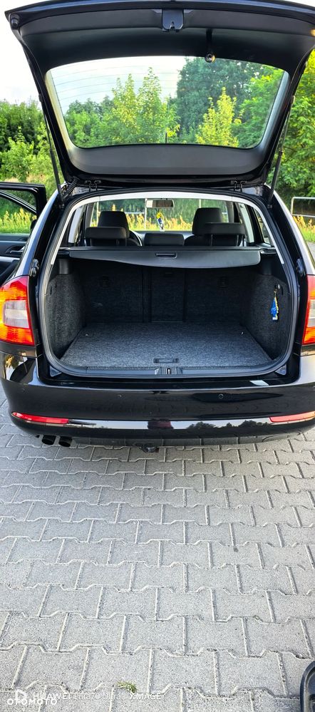 Skoda Octavia 2.0 TDI DSG Ambiente - 13