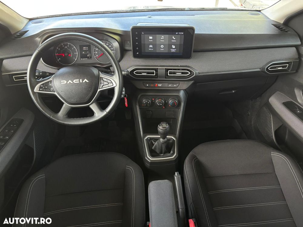 Dacia Logan TCe 90 Essential - 5