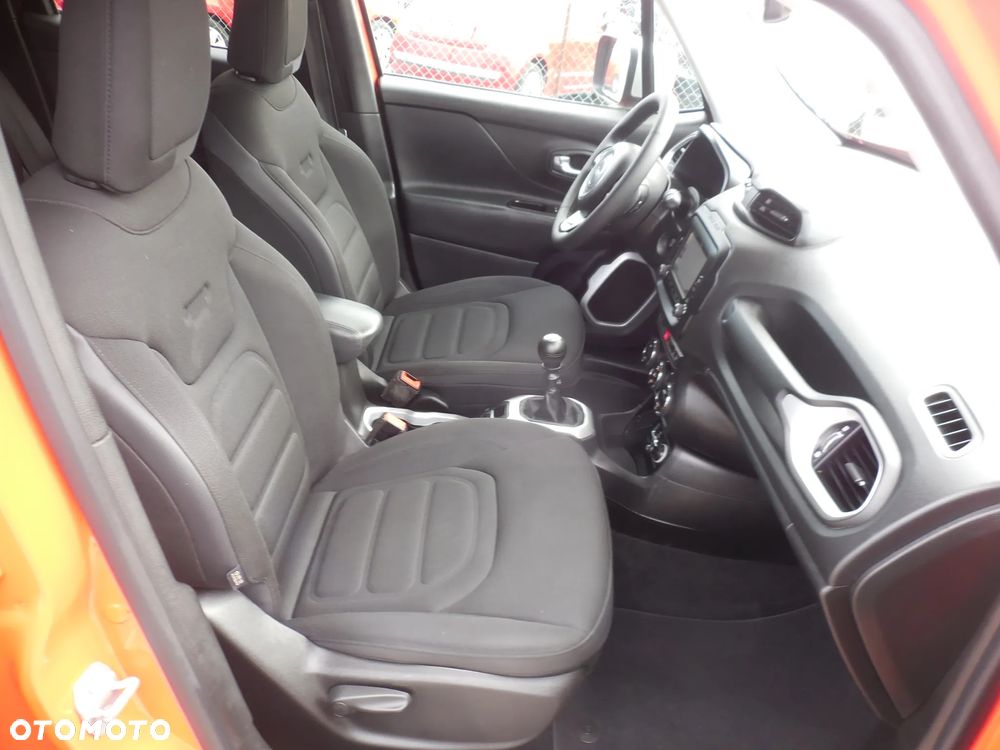 Jeep Renegade - 11
