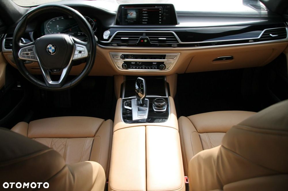 BMW Seria 7 740d xDrive - 17