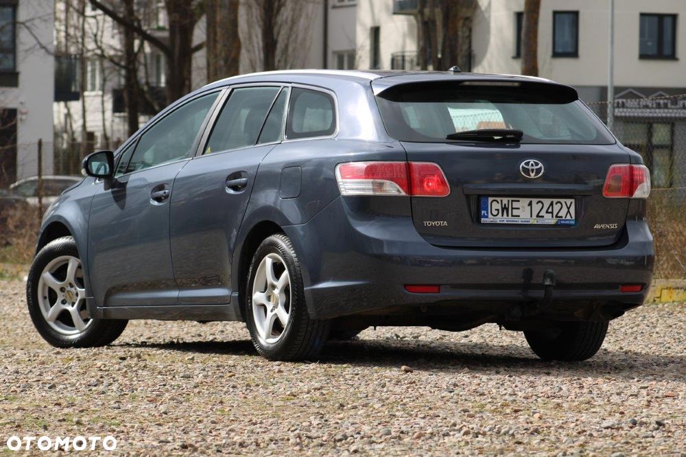 Toyota Avensis 1.6 Business Edition - 6