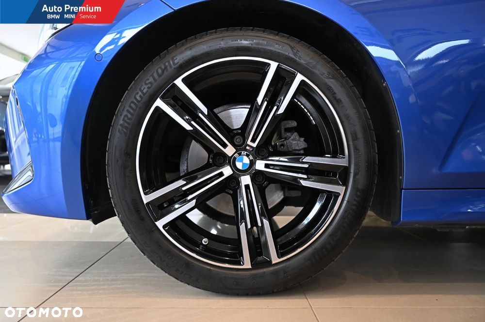 BMW Seria 3 318i - 23