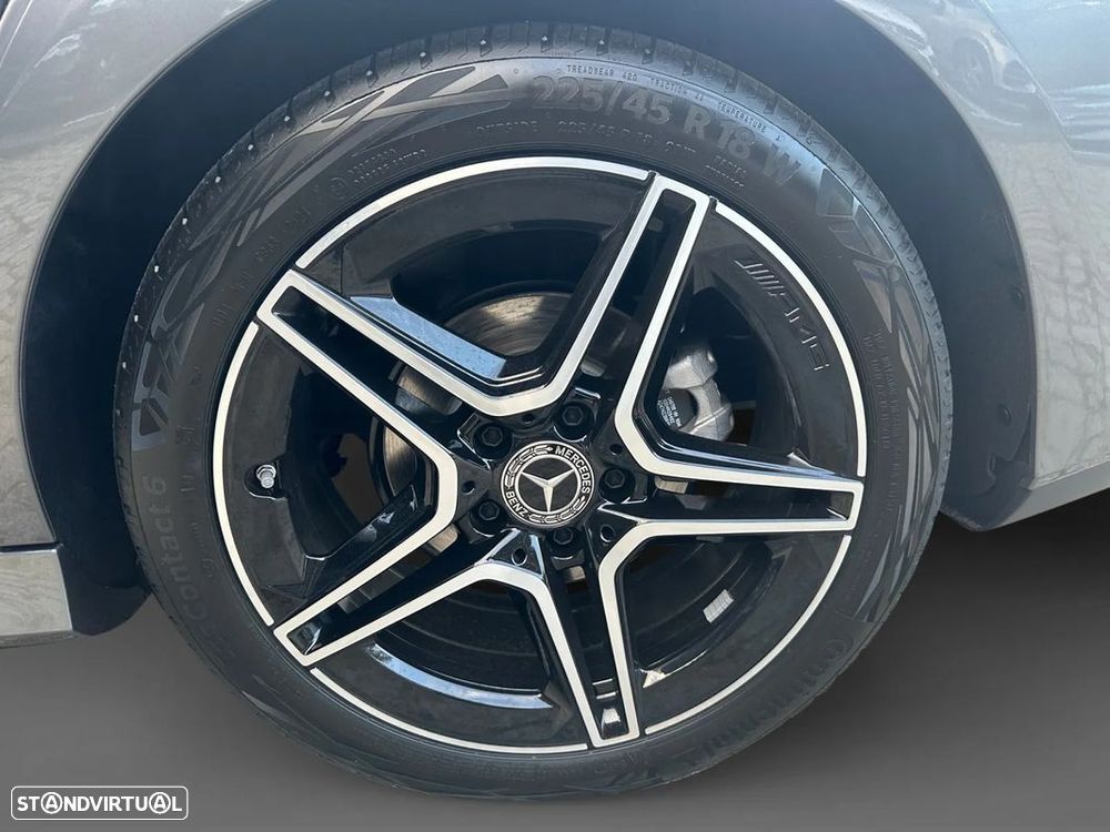 Mercedes-Benz CLA 180 d - 16