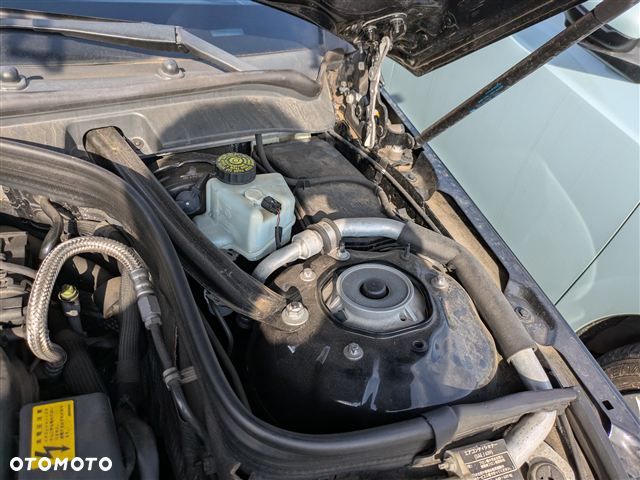 Mercedes-Benz Klasa E 300 4Matic 7G-TRONIC Avantgarde - 19