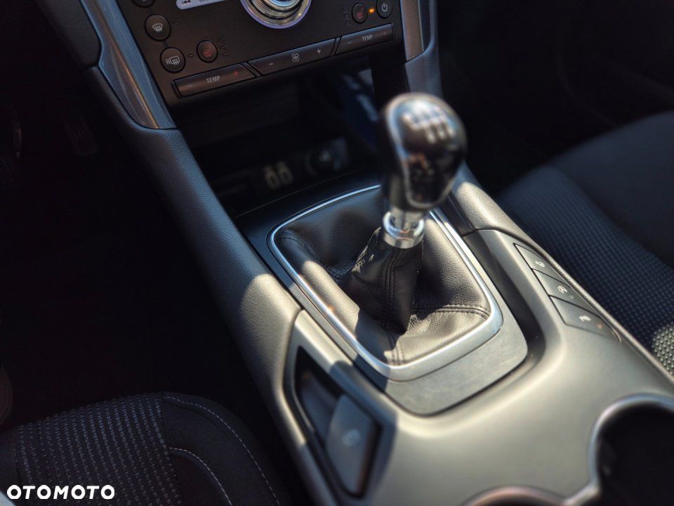 Ford Mondeo - 26