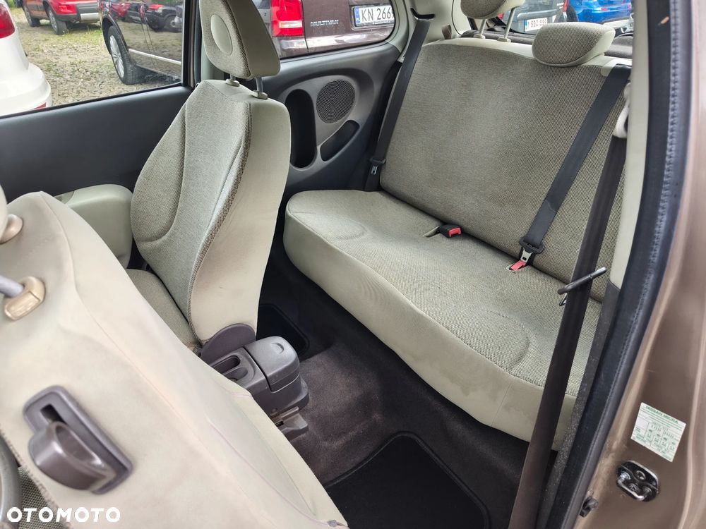 Nissan Micra 1.2 Visia - 9