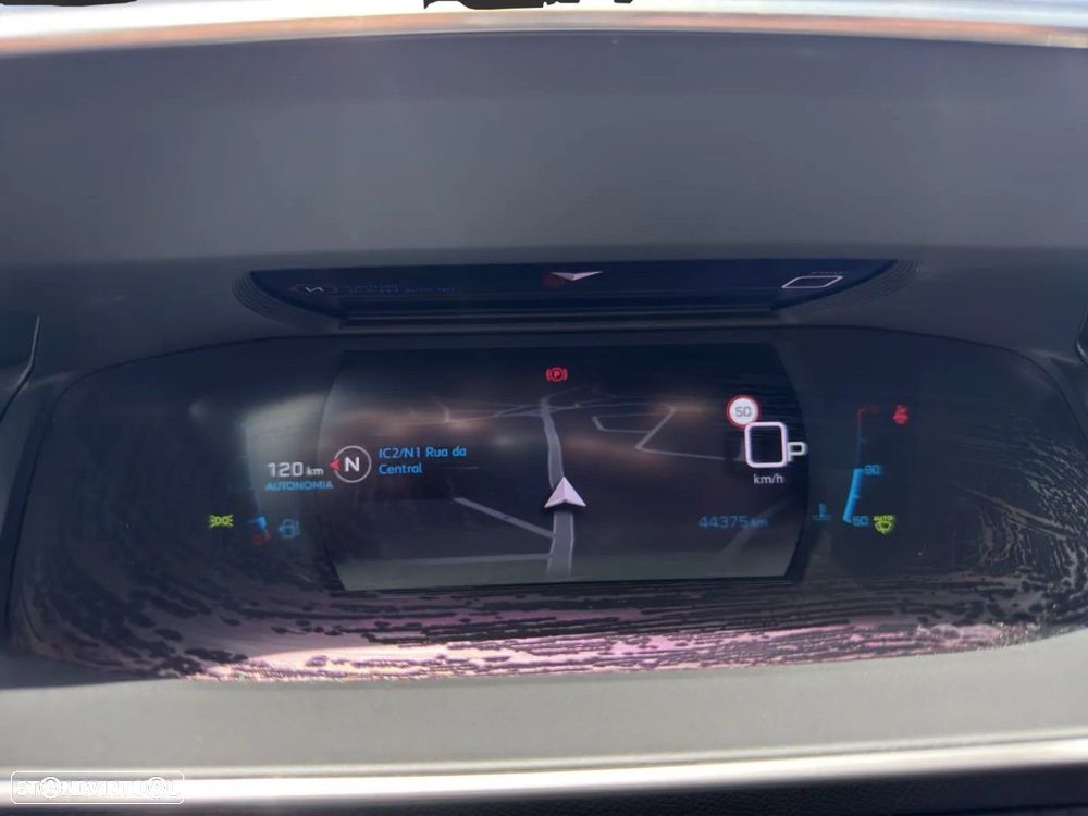 Peugeot 208 1.2 PureTech GT EAT8 - 12