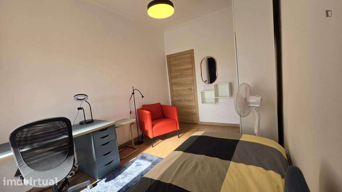 Quarto - localizado em Lumiar Lisbon - Grande imagem: 2/13