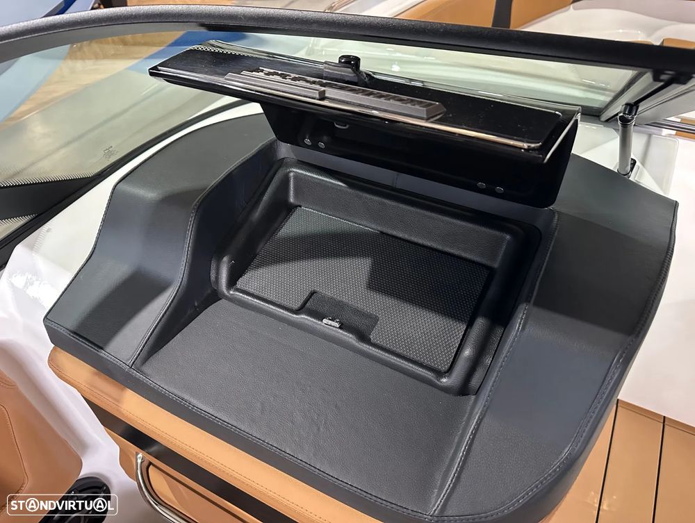 Chaparral 250 OSX - 23