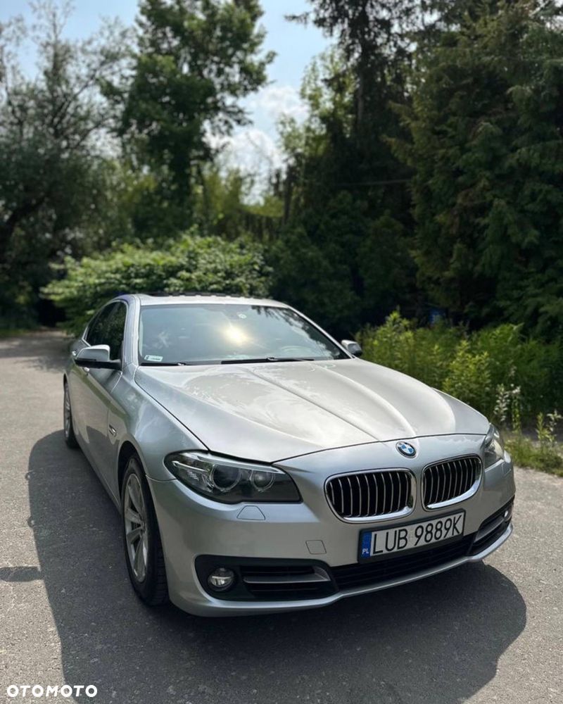 BMW Seria 5 528i - 2