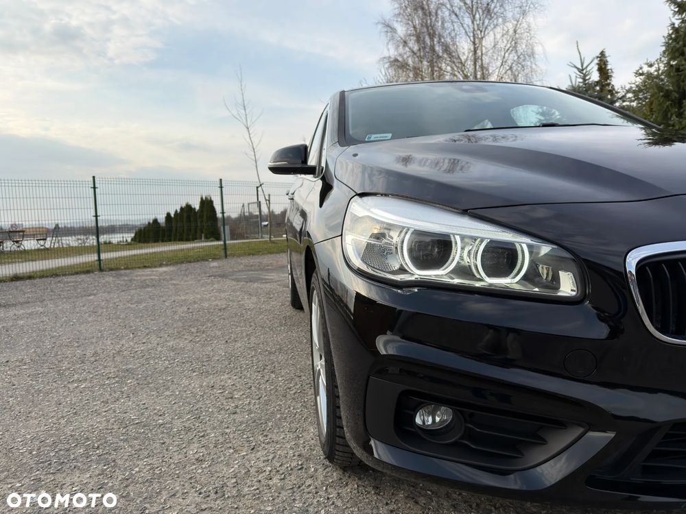 BMW Seria 2 218i - 10