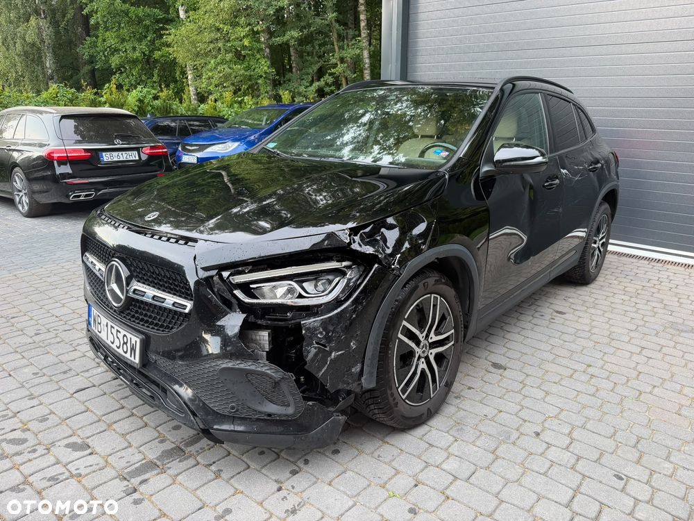 Mercedes-Benz GLA 200 d - 6