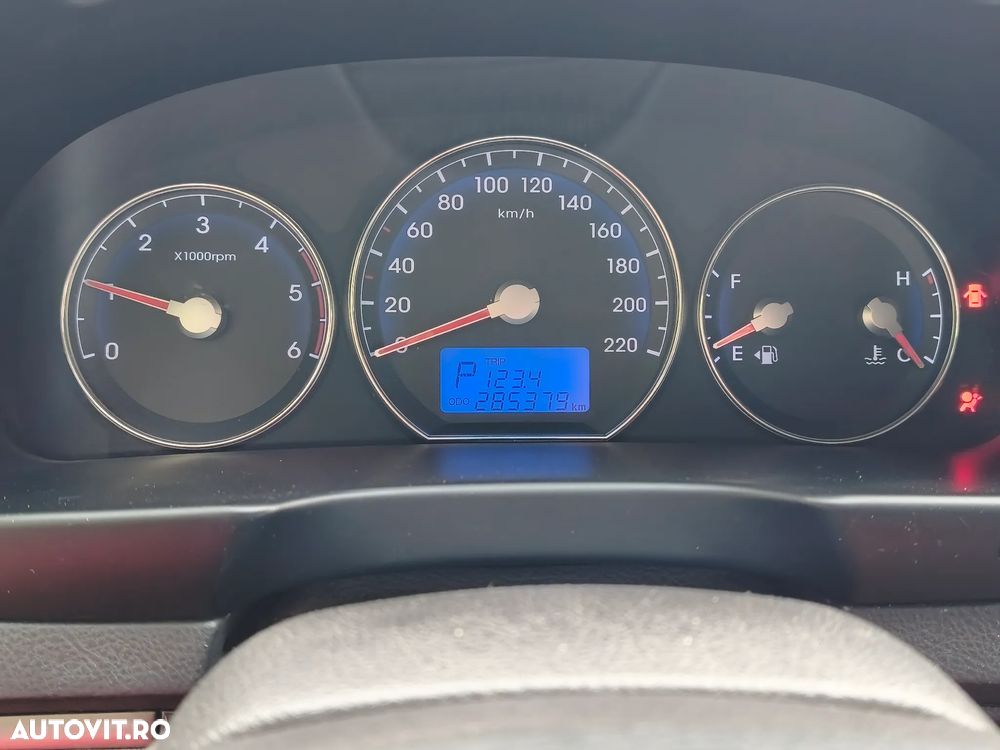 Hyundai Santa Fe 2010 photo 4