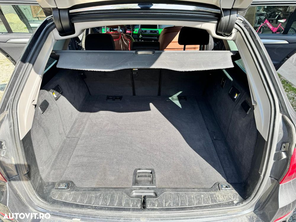 BMW Seria 5 520d xDrive AT - 13