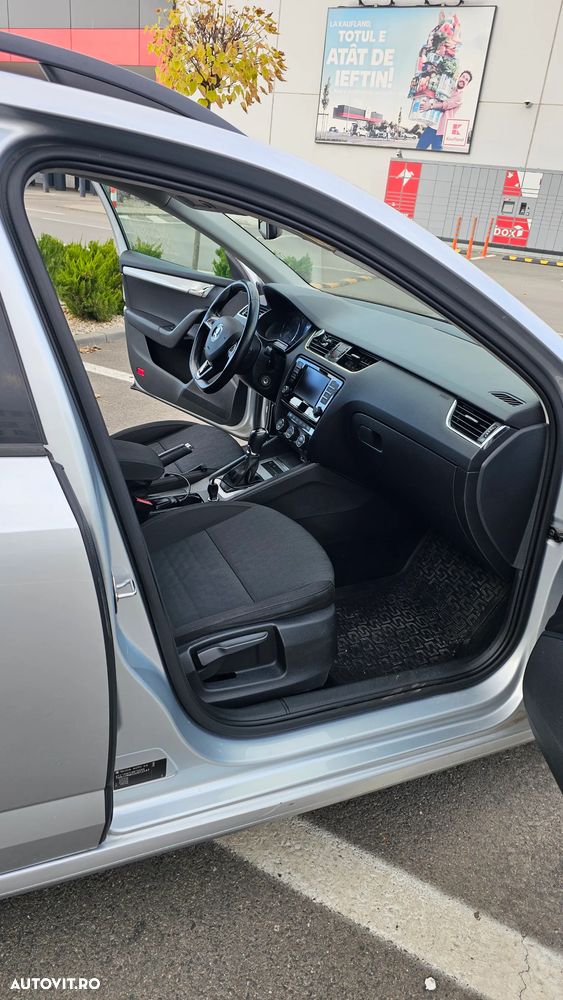 Skoda Octavia 2.0 TDI DSG Style - 12