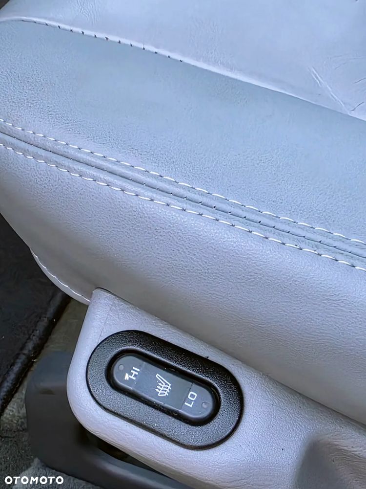 Jeep Cherokee 2.8 CRD Limited - 34