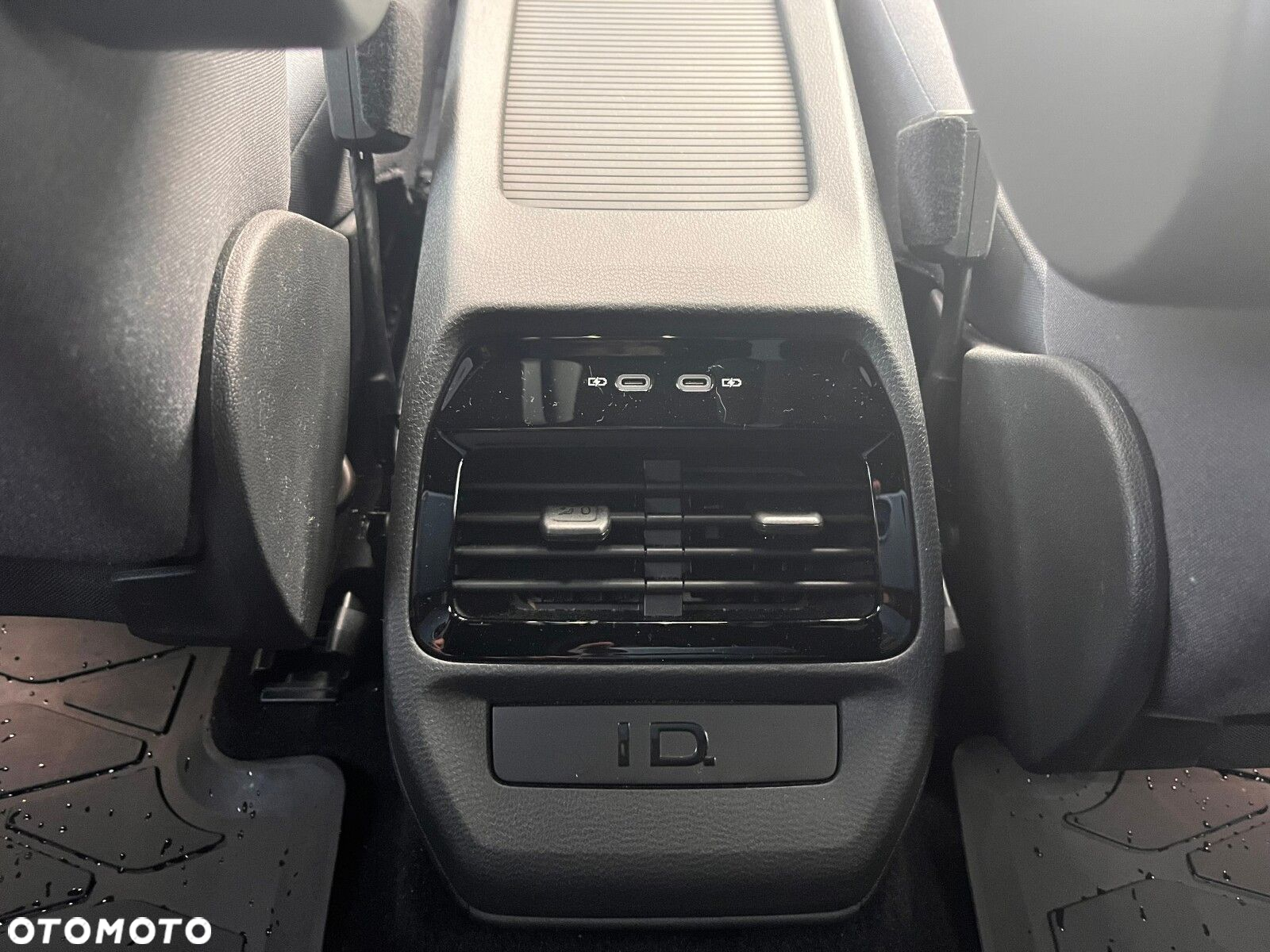 Volkswagen ID.4 - 34