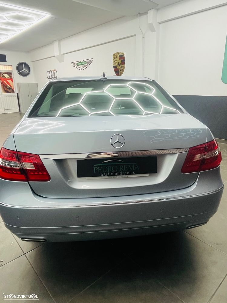 Mercedes-Benz E 300 Bluetec Hybrid Avantgarde - 16