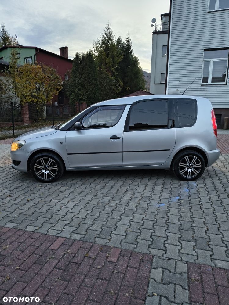 Skoda Roomster 2013 photo 3