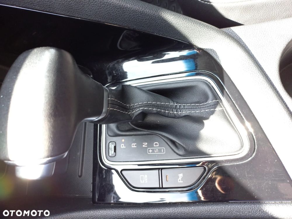 Kia Niro 1.6 GDI Hybrid M - 19