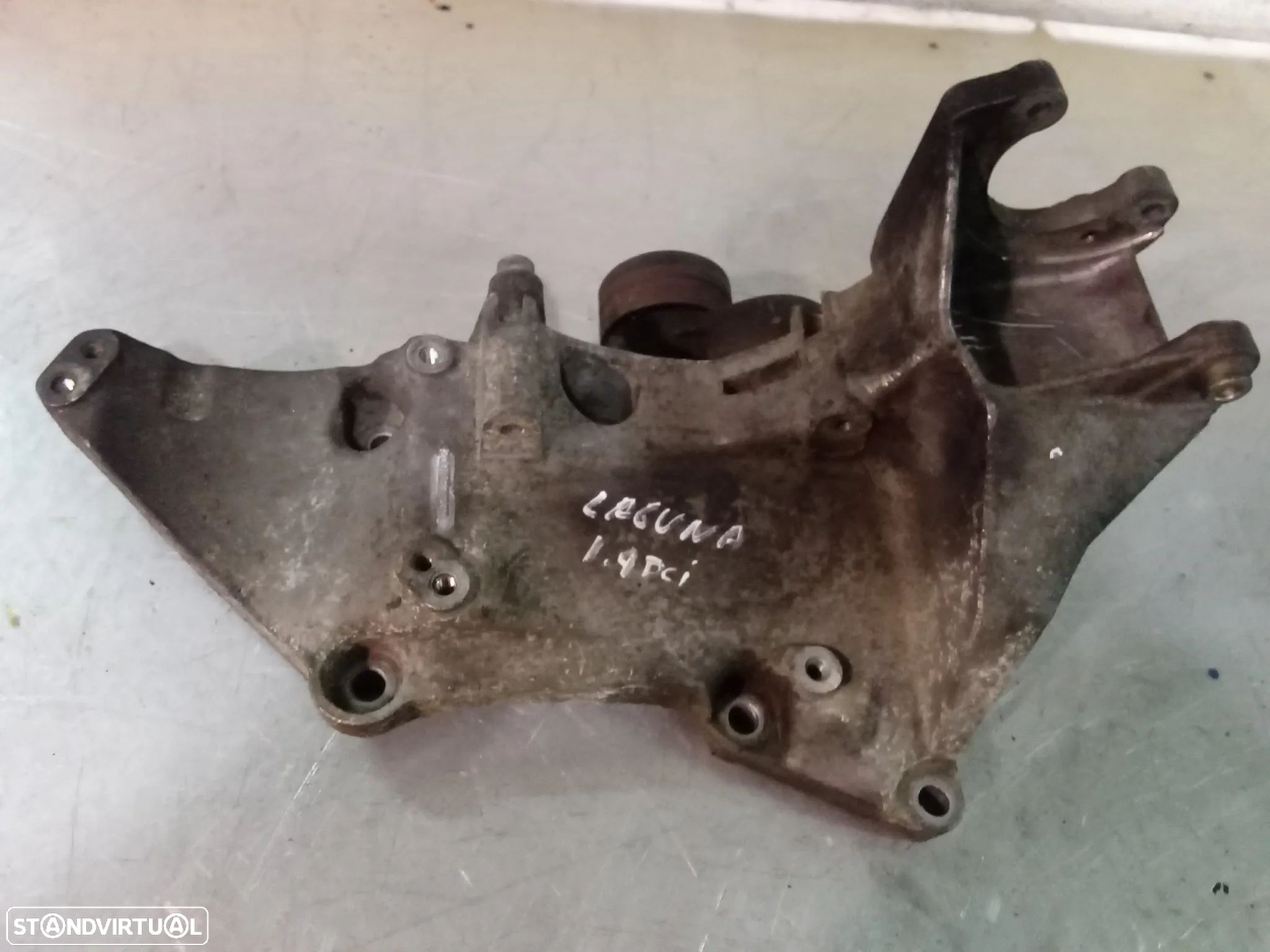 APOIO / SUPORTE DO ALTERNADOR RENAULT LAGUNA II 1.9DCI 8200183234 - 1