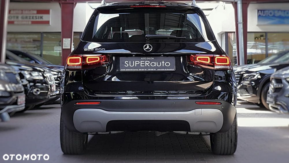 Mercedes-Benz GLB 200 7G-DCT - 11