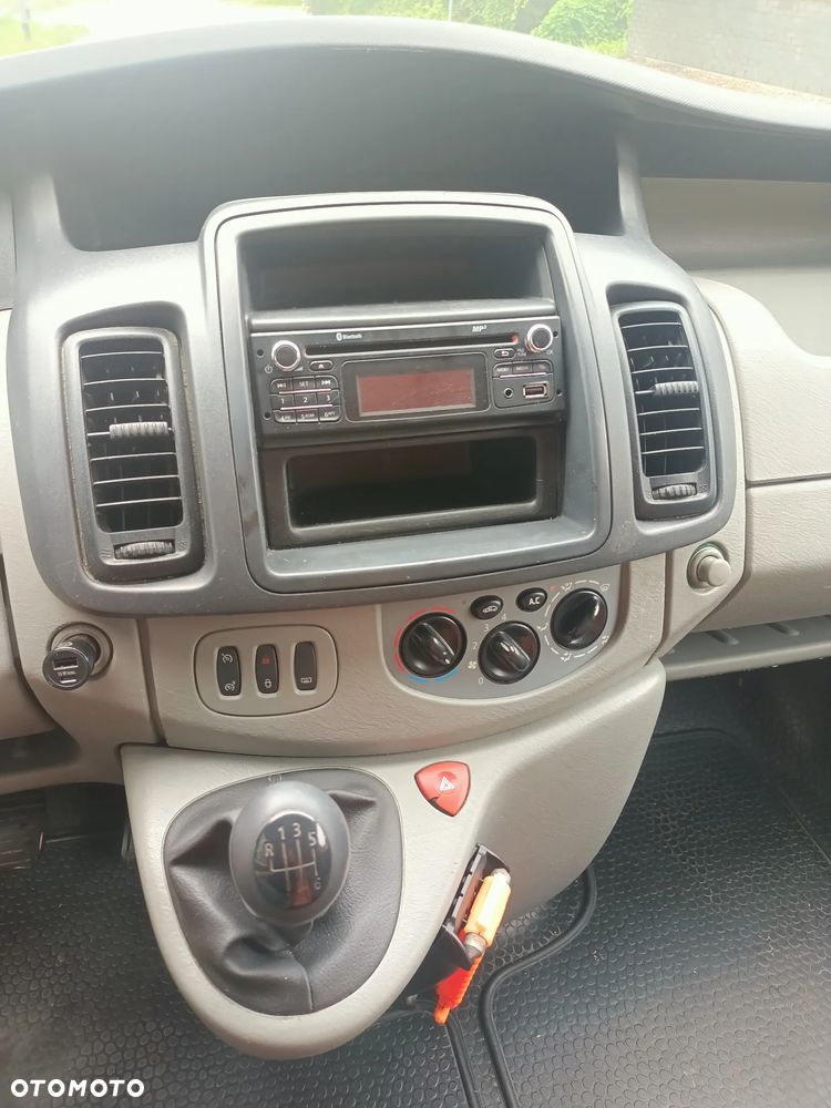 Opel Vivaro - 18