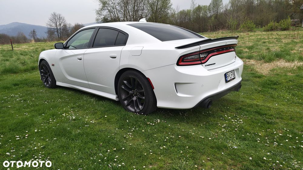 Dodge Charger 6.4 Scat Pack - 10