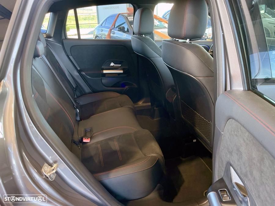 Mercedes-Benz GLA 200 d AMG Line - 37