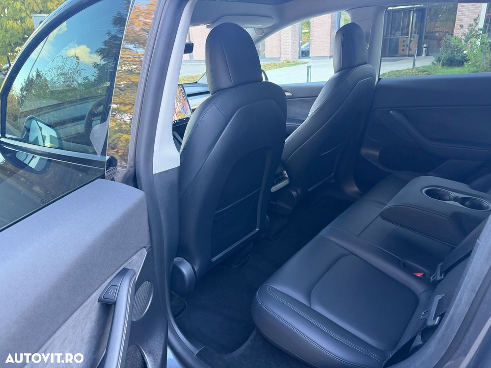 TESLA Model Y 2021 — imagine 15