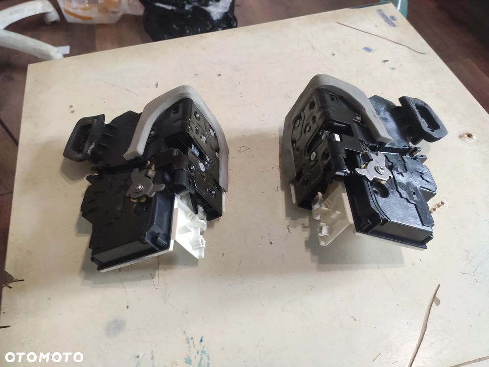 WG Zamek drzwi Prawy Tył Lewy Tył Audi A6 A7 Q7 Q8 4K0839016Q 4K0839015P - 2