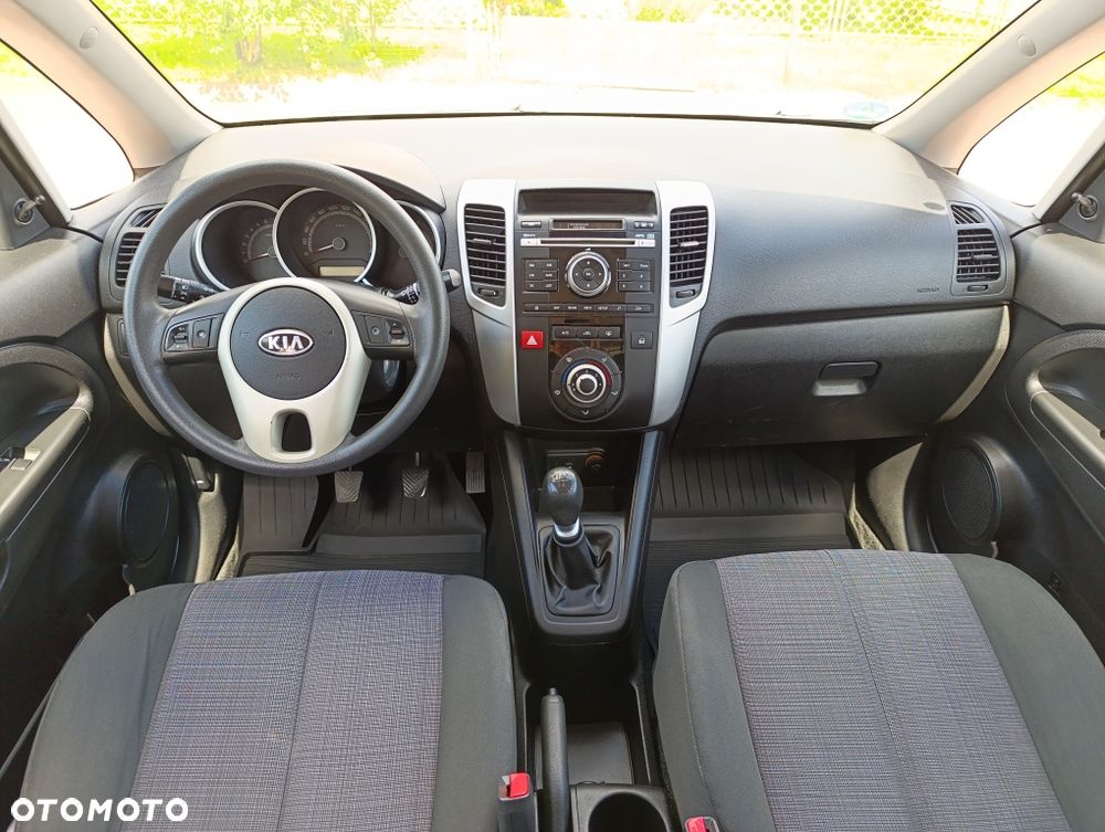 Kia Venga - 7