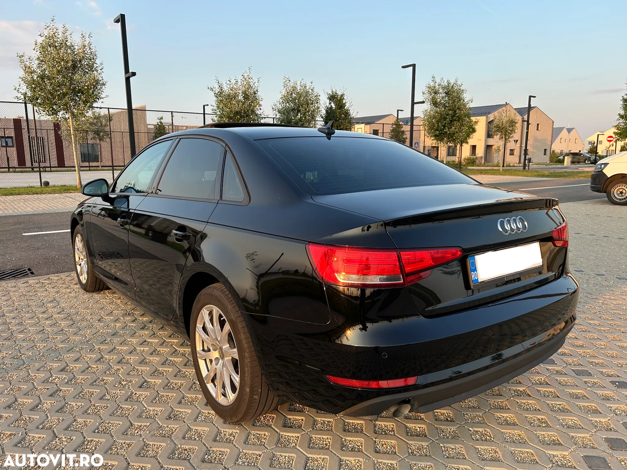 Audi A4 2.0 TDI S tronic - 4