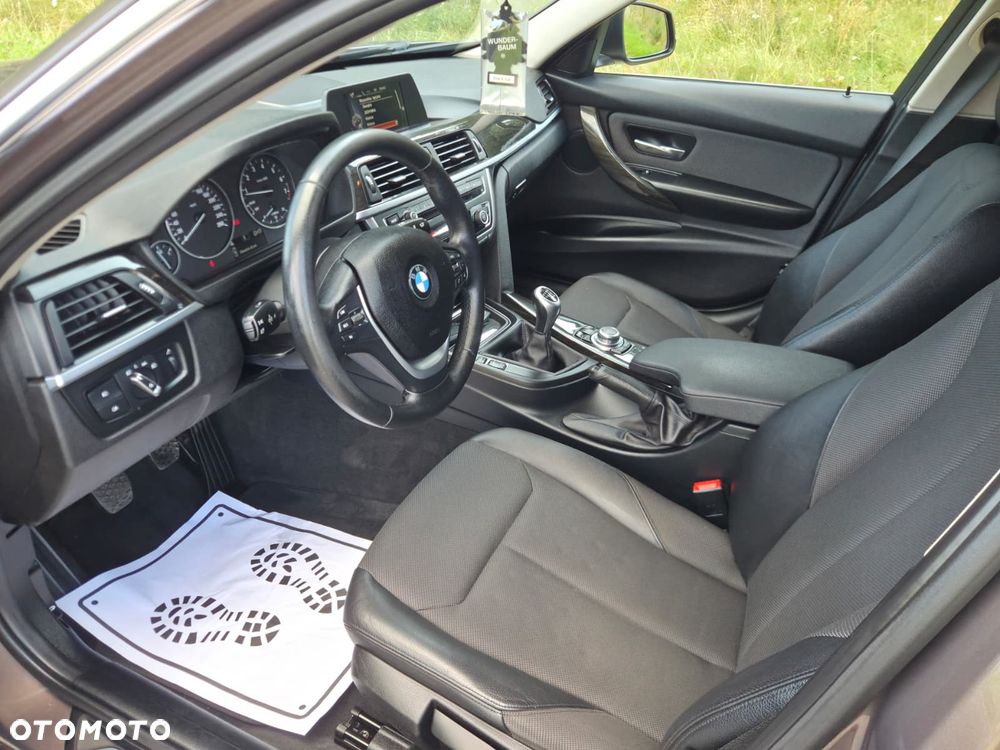 BMW Seria 3 316i Luxury Line - 13