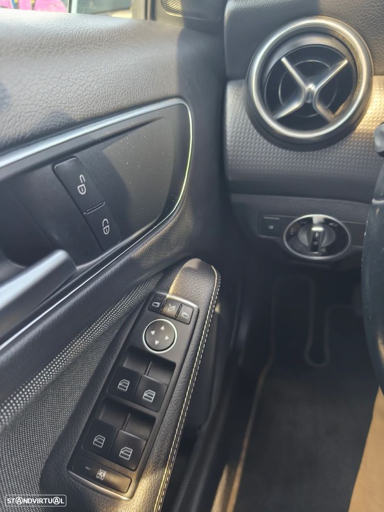Mercedes-Benz A 180 CDI (BlueEFFICIENCY) - 15
