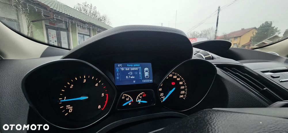 Ford Kuga 2.0 TDCi 2x4 Titanium - 15