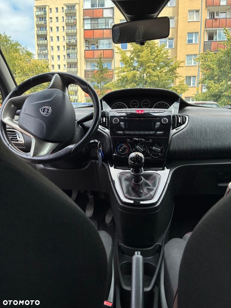 Lancia Ypsilon 1.2 8V Elefantino S&S - 5