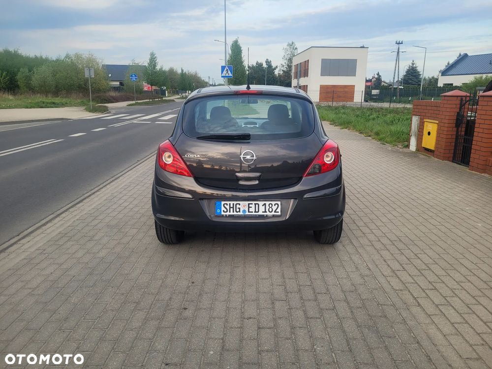 Opel Corsa 1.4 16V Active - 8