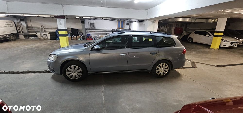 Volkswagen Passat - 4