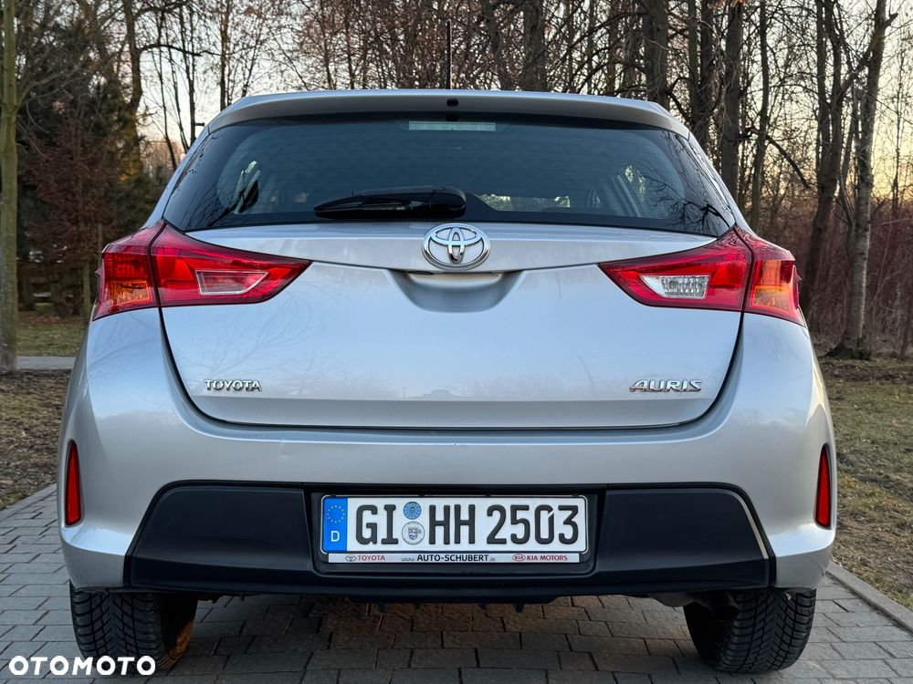 Toyota Auris 1.33 Dual-VVT-i Cool - 13