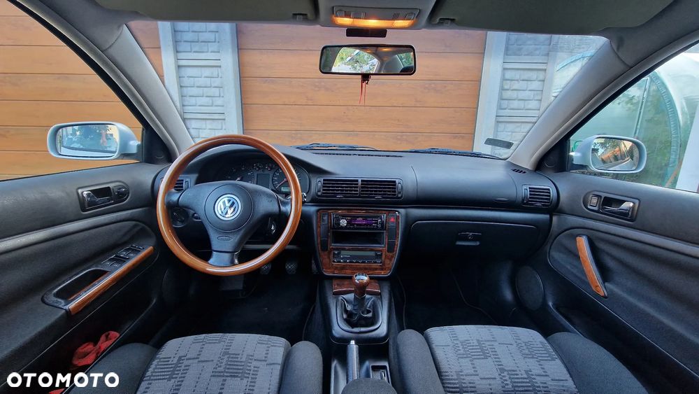 Volkswagen Passat 1.9 TDI - 11