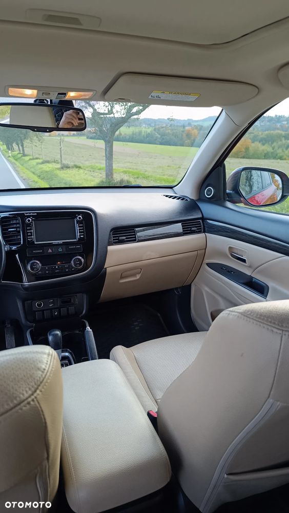 Mitsubishi Outlander - 27