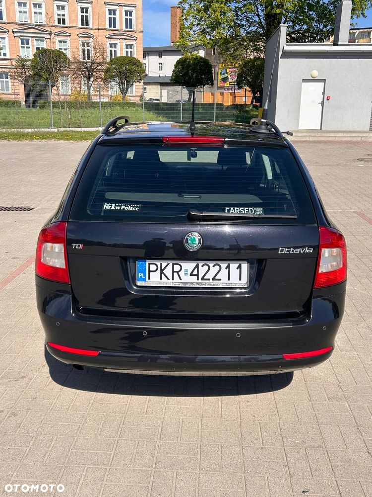 Skoda Octavia 2.0 TDI DPF Ambition - 14